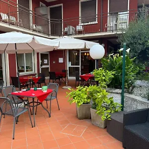 ** Hotel Garni Capinera Italien